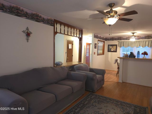 200 Carolina Drive, Jacksonville, NC 28546