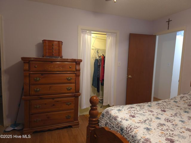 200 Carolina Drive, Jacksonville, NC 28546