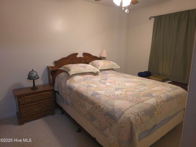 200 Carolina Drive, Jacksonville, NC 28546