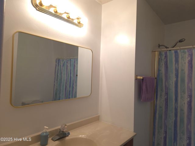 200 Carolina Drive, Jacksonville, NC 28546