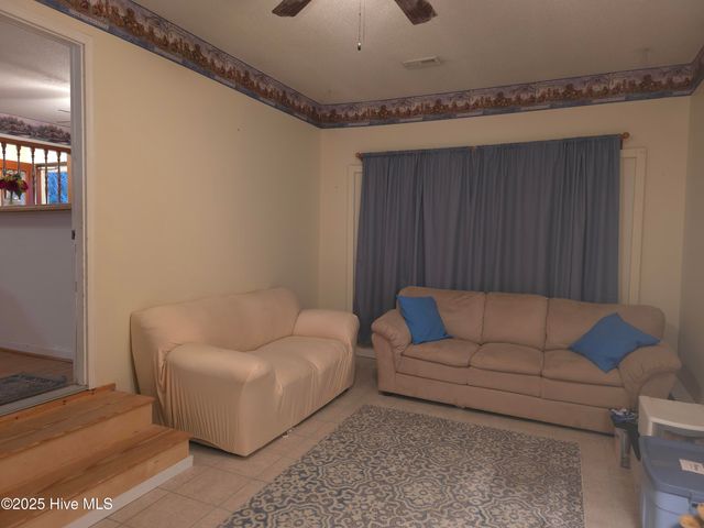 200 Carolina Drive, Jacksonville, NC 28546