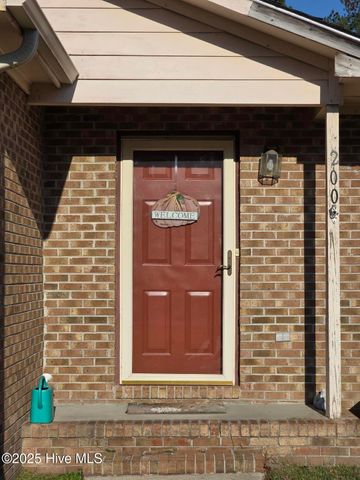 200 Carolina Drive, Jacksonville, NC 28546