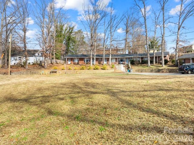 430 Arlington Circle NW, Lenoir, NC 28645