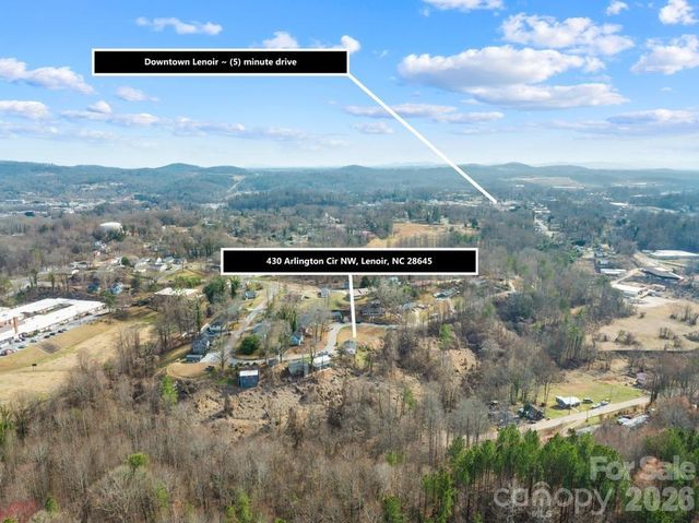 430 Arlington Circle NW, Lenoir, NC 28645