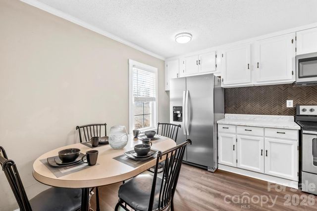 430 Arlington Circle NW, Lenoir, NC 28645