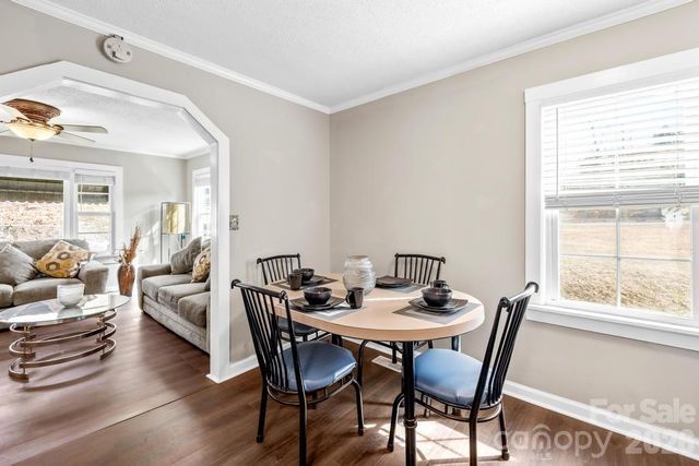 430 Arlington Circle NW, Lenoir, NC 28645