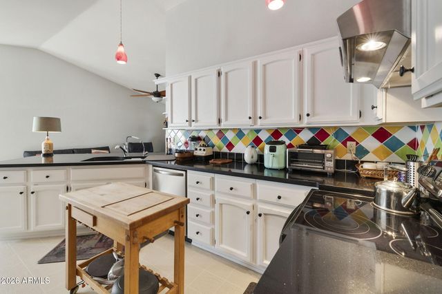 25222 S BUTTONWOOD Drive, Sun Lakes, AZ 85248