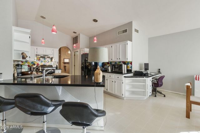 25222 S BUTTONWOOD Drive, Sun Lakes, AZ 85248