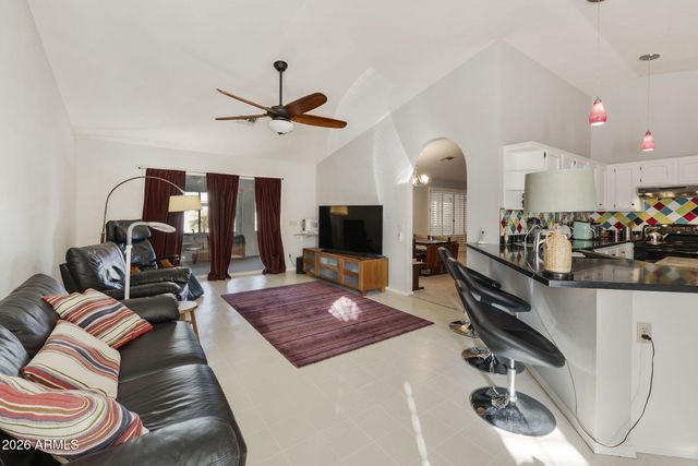 25222 S BUTTONWOOD Drive, Sun Lakes, AZ 85248