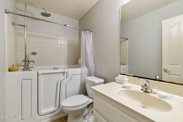 25222 S BUTTONWOOD Drive, Sun Lakes, AZ 85248