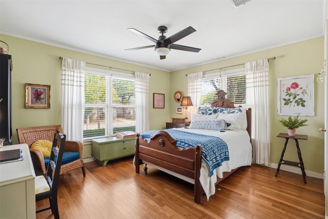309 N Travis Street, Granbury, TX 76048