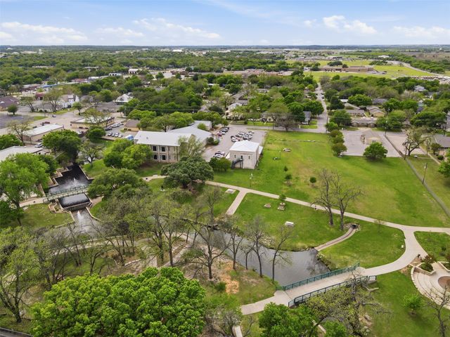 309 N Travis Street, Granbury, TX 76048