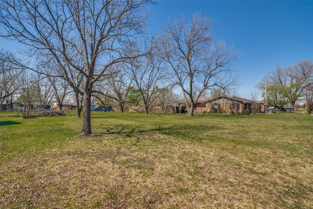 1107 N Houston, Royse City, TX 75189