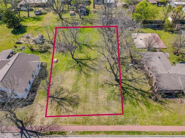 1107 N Houston, Royse City, TX 75189