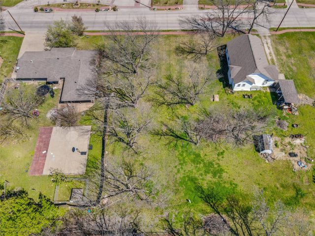 1107 N Houston, Royse City, TX 75189