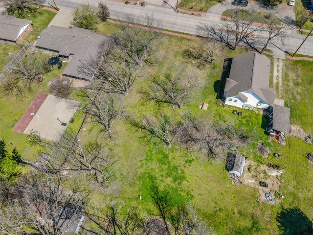 1107 N Houston, Royse City, TX 75189