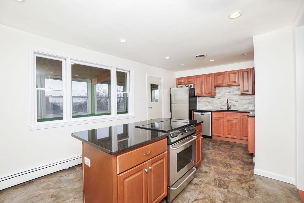 175 Trenton 3, Boston, MA 02128