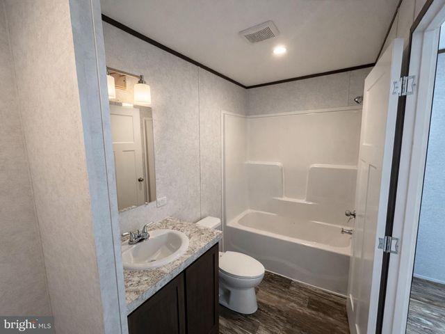 12 MINTON DR, Selinsgrove, PA 17870