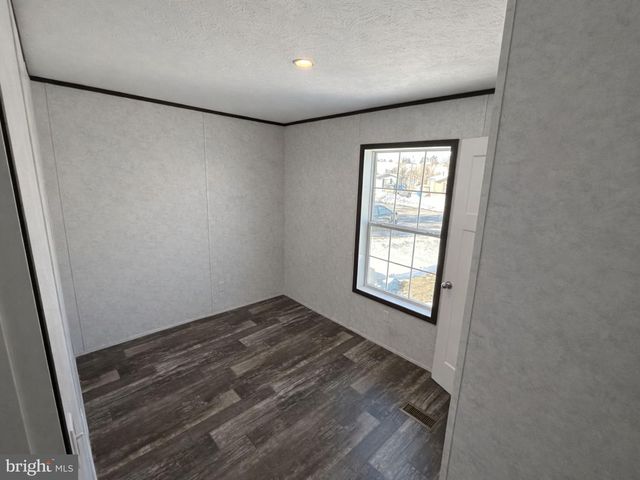 12 MINTON DR, Selinsgrove, PA 17870