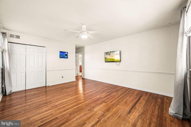 947 BARNSWALLOW LN, Huntingdon Valley, PA 19006