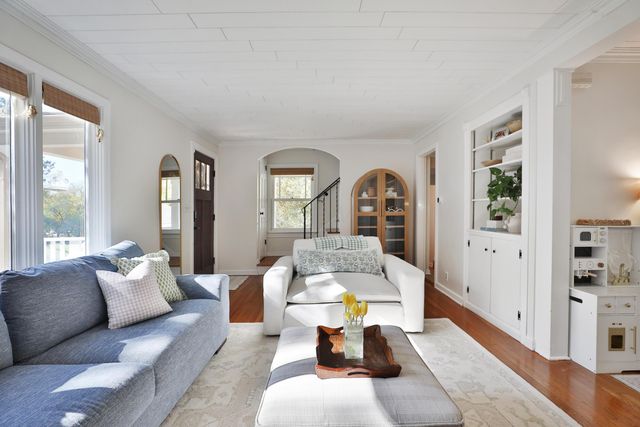 272 Colonial Avenue, Worthington, OH 43085