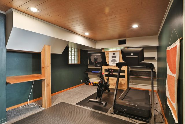 272 Colonial Avenue, Worthington, OH 43085