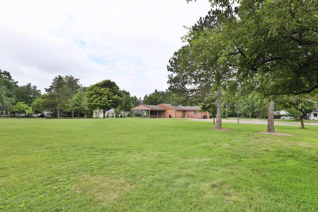 272 Colonial Avenue, Worthington, OH 43085