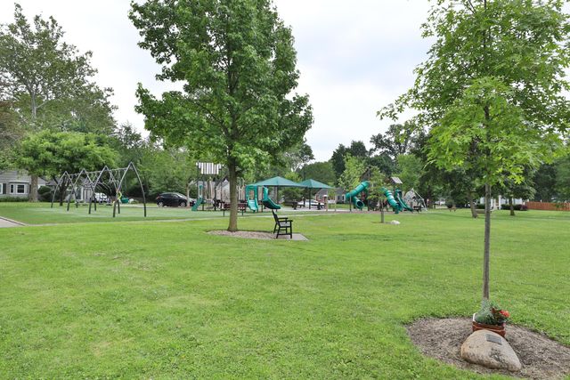 272 Colonial Avenue, Worthington, OH 43085