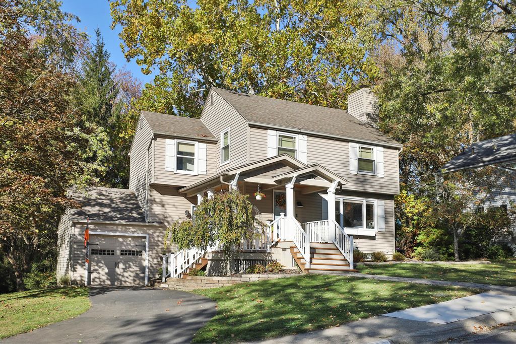 272 Colonial Avenue, Worthington, OH 43085
