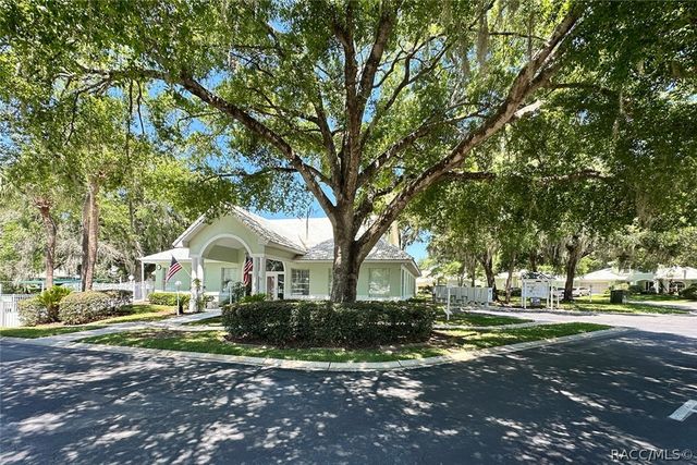 800 Balmoral Court, Inverness, FL 34453