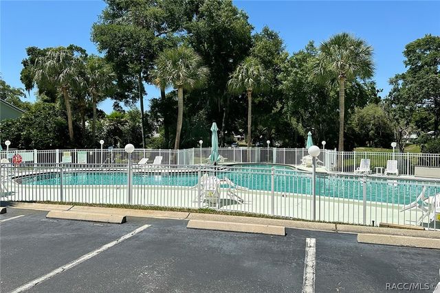 800 Balmoral Court, Inverness, FL 34453