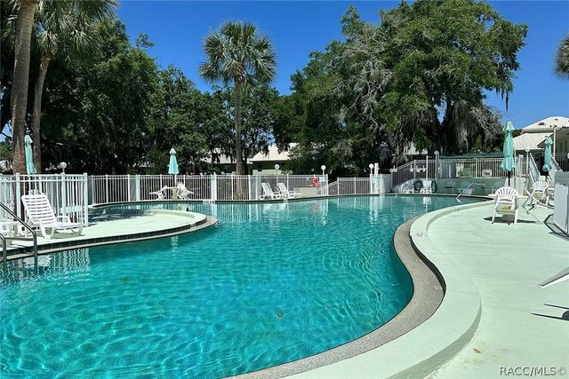 800 Balmoral Court, Inverness, FL 34453