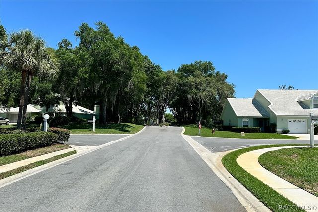 800 Balmoral Court, Inverness, FL 34453