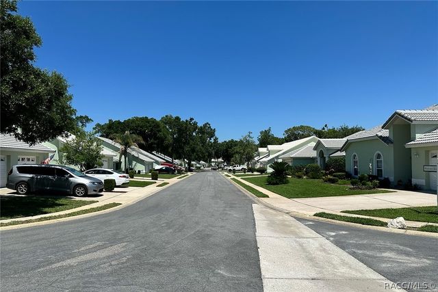 800 Balmoral Court, Inverness, FL 34453