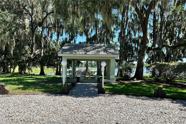800 Balmoral Court, Inverness, FL 34453
