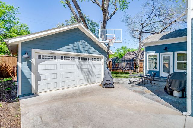 2706 Waits Avenue, Fort Worth, TX 76109