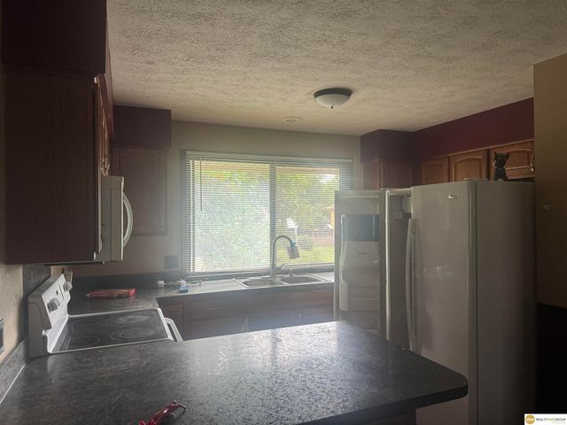1114 Patricia Drive, Papillion, NE 68046