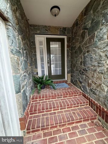 2107 IDLEWILD BLVD, Fredericksburg, VA 22401