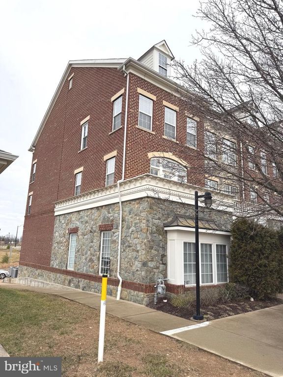 2107 IDLEWILD BLVD, Fredericksburg, VA 22401