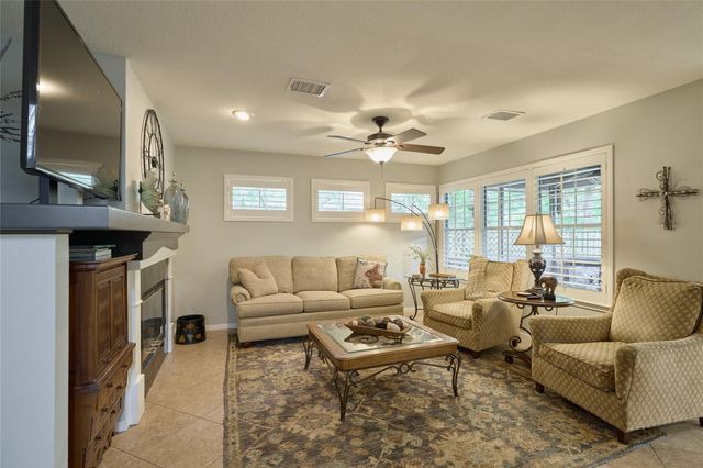 55 E Greywing Circle, The Woodlands, TX 77382