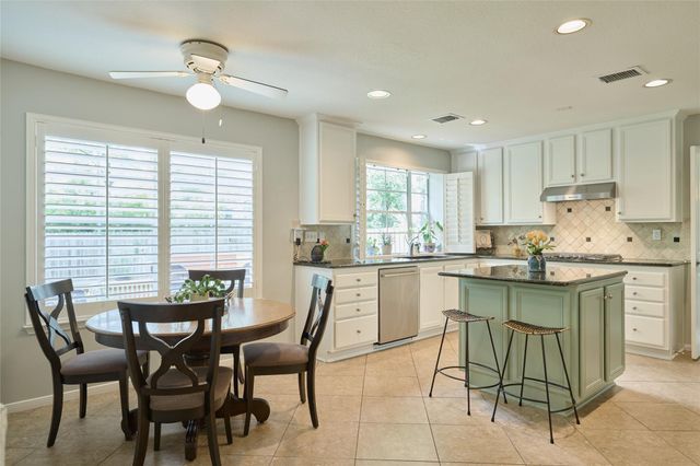 55 E Greywing Circle, The Woodlands, TX 77382
