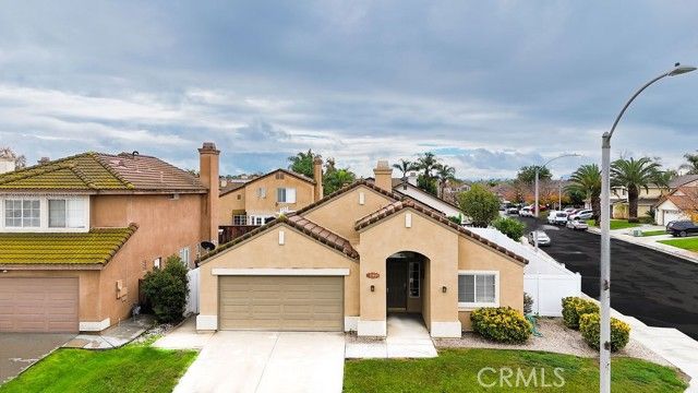4321 Tewa Way, Jurupa Valley, CA 92509