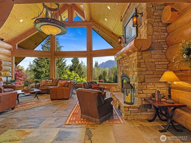 16323 Reserve Drive SE, North Bend, WA 98045