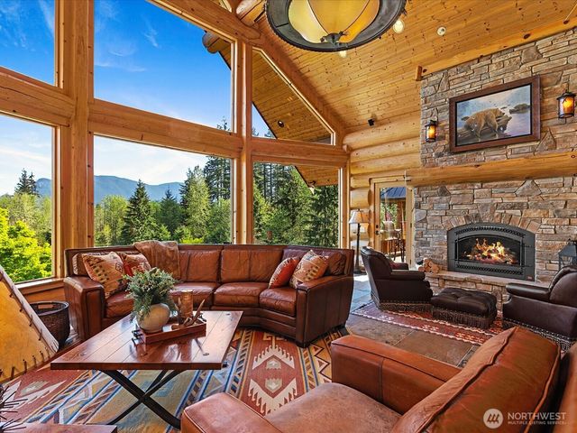 16323 Reserve Drive SE, North Bend, WA 98045