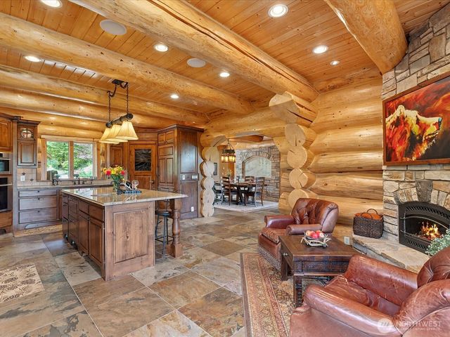 16323 Reserve Drive SE, North Bend, WA 98045