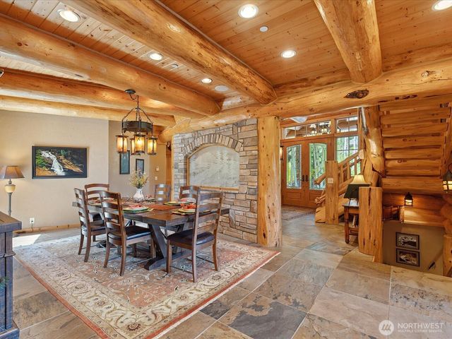 16323 Reserve Drive SE, North Bend, WA 98045