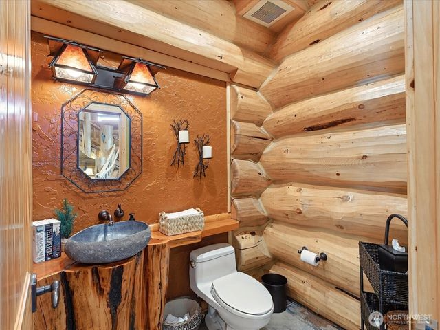 16323 Reserve Drive SE, North Bend, WA 98045