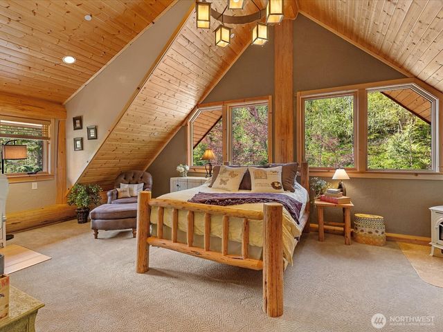 16323 Reserve Drive SE, North Bend, WA 98045