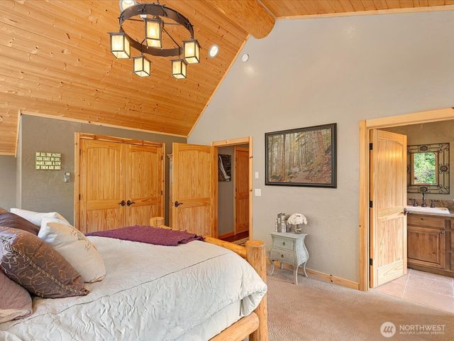 16323 Reserve Drive SE, North Bend, WA 98045