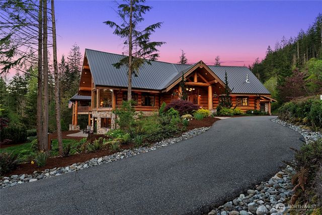 16323 Reserve Drive SE, North Bend, WA 98045
